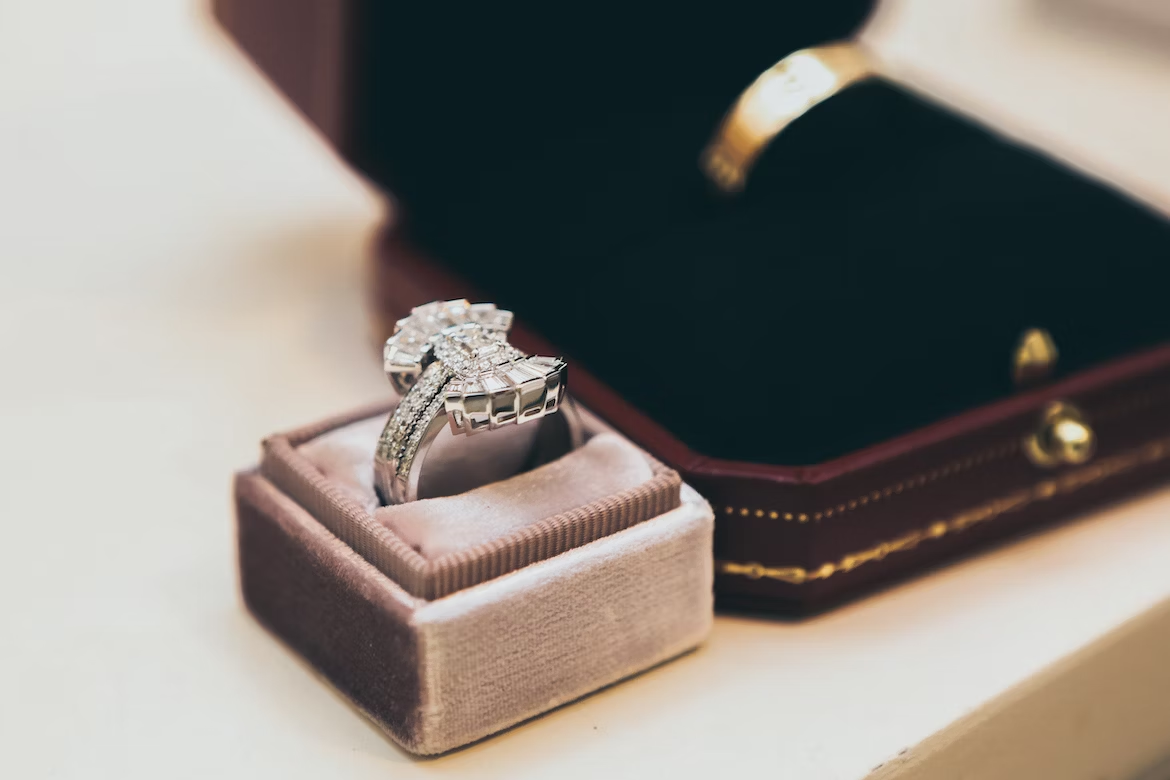 Wedding ring packaging wedding ring rigid box supplier